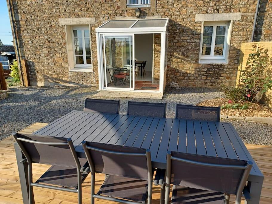 Maison Face Au Mont Avec Exterieur Avranches Luaran gambar