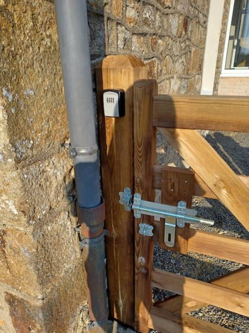 Maison Face Au Mont Avec Exterieur Avranches Luaran gambar